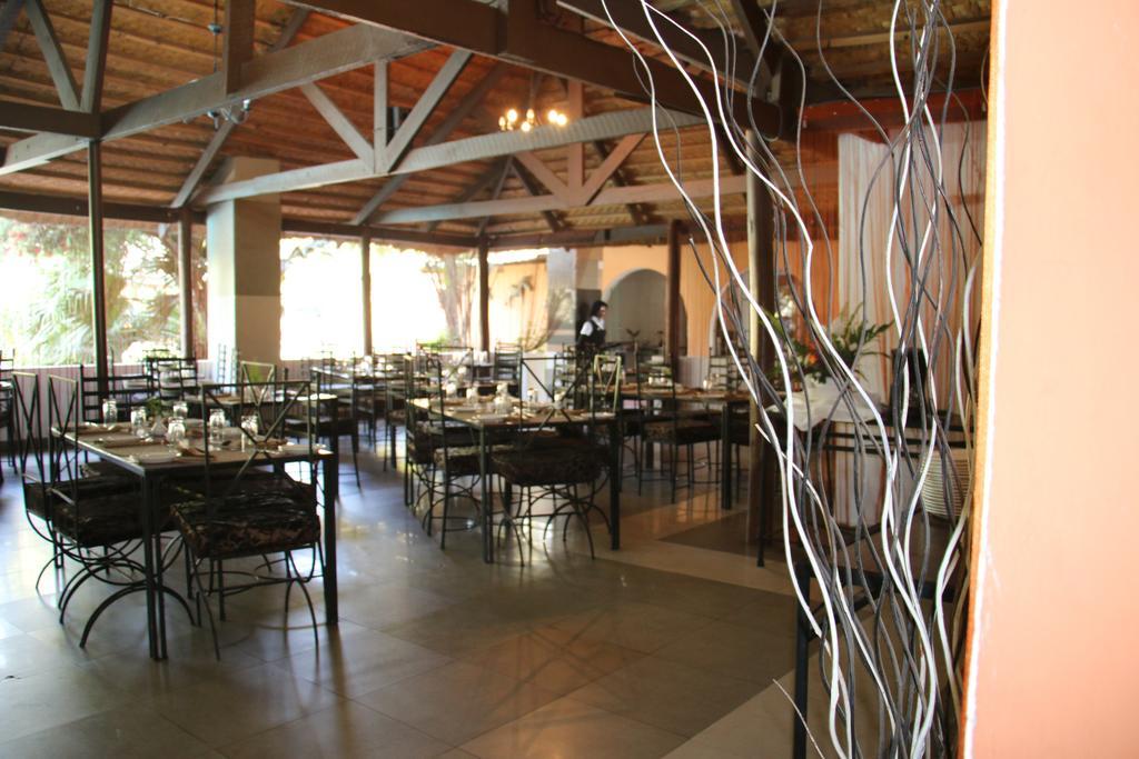 Palmwood Lodge Lusaka Bagian luar foto