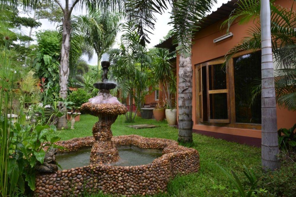 Palmwood Lodge Lusaka Bagian luar foto