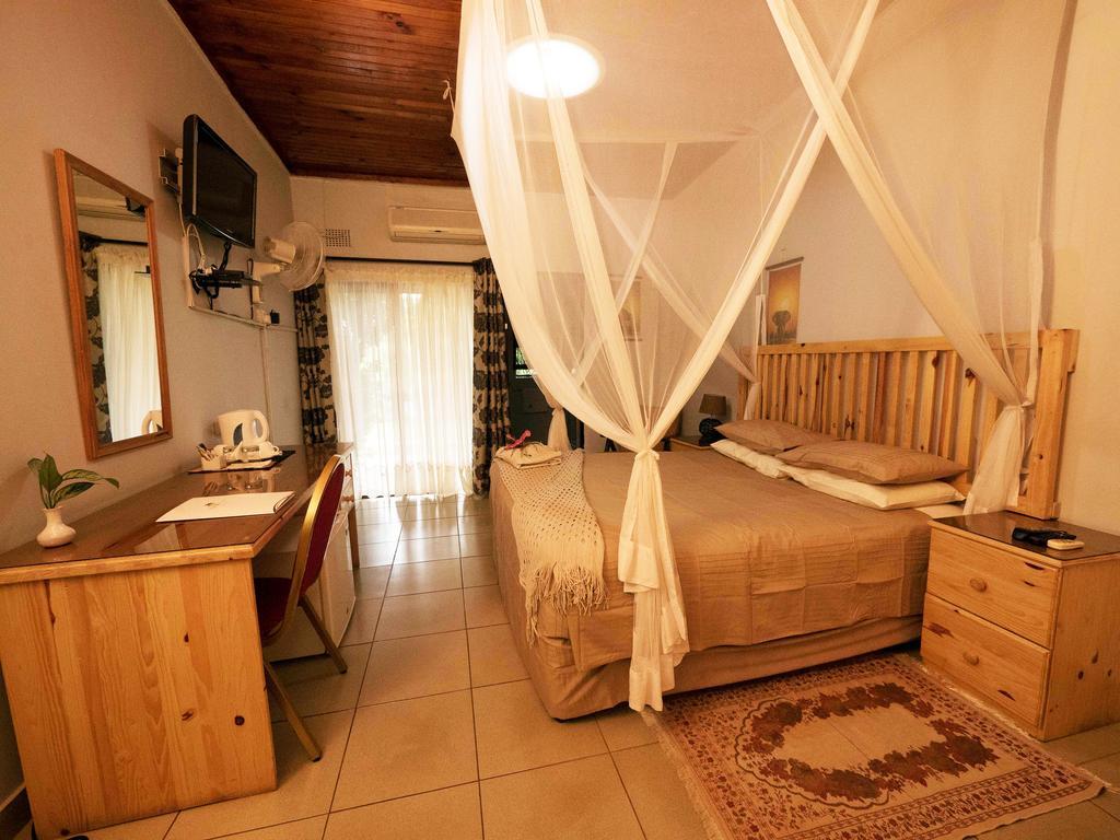 Palmwood Lodge Lusaka Bagian luar foto