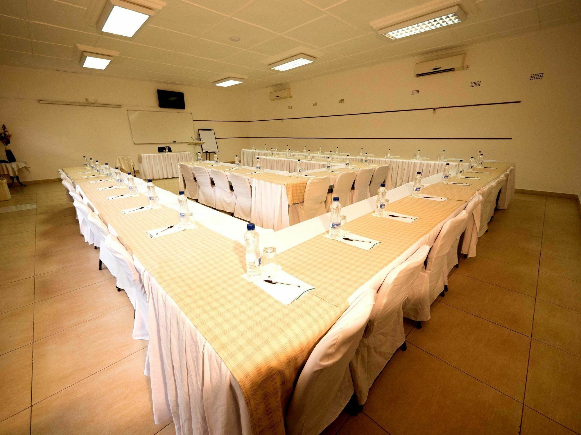 Palmwood Lodge Lusaka Bagian luar foto