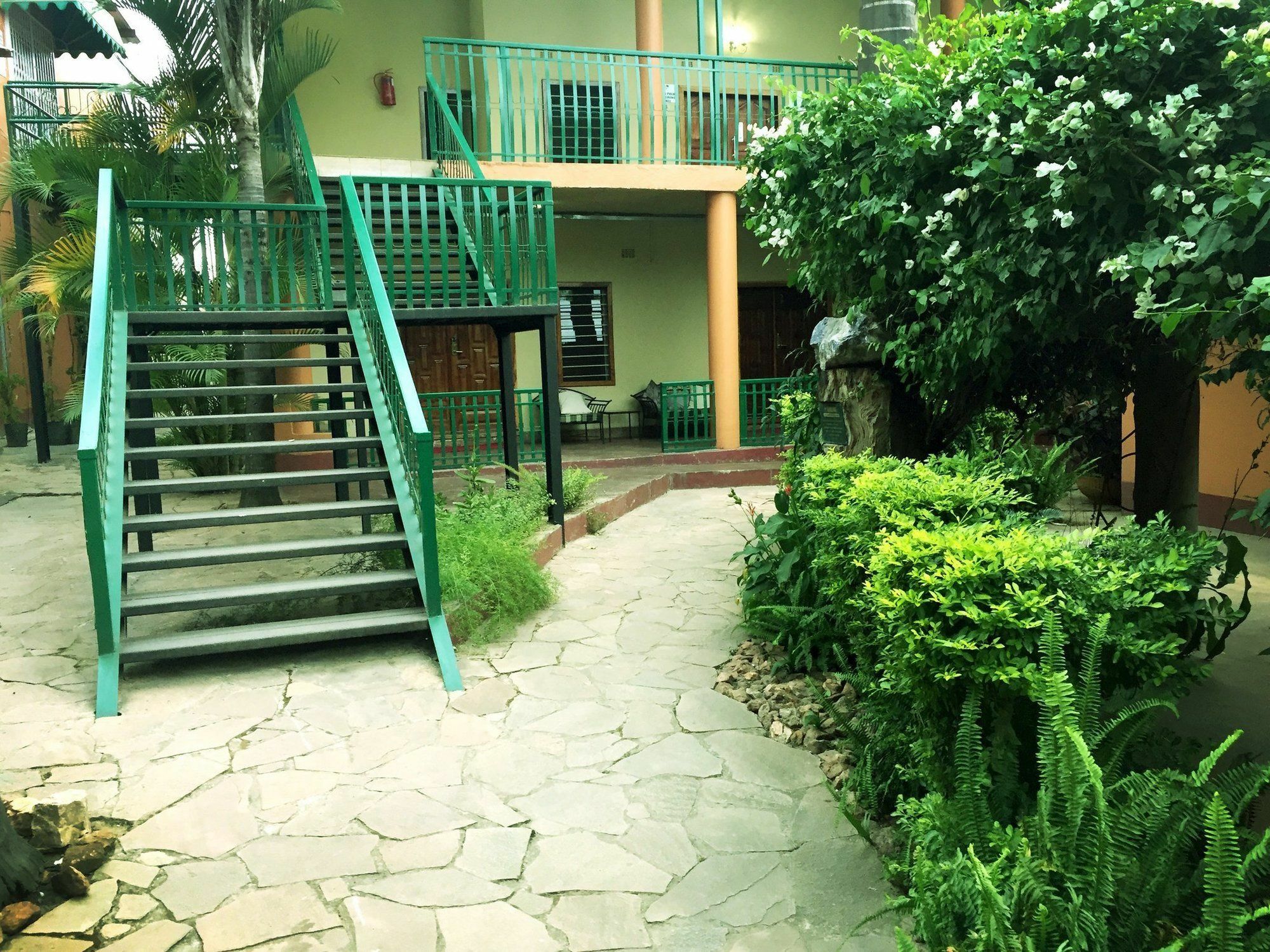 Palmwood Lodge Lusaka Bagian luar foto