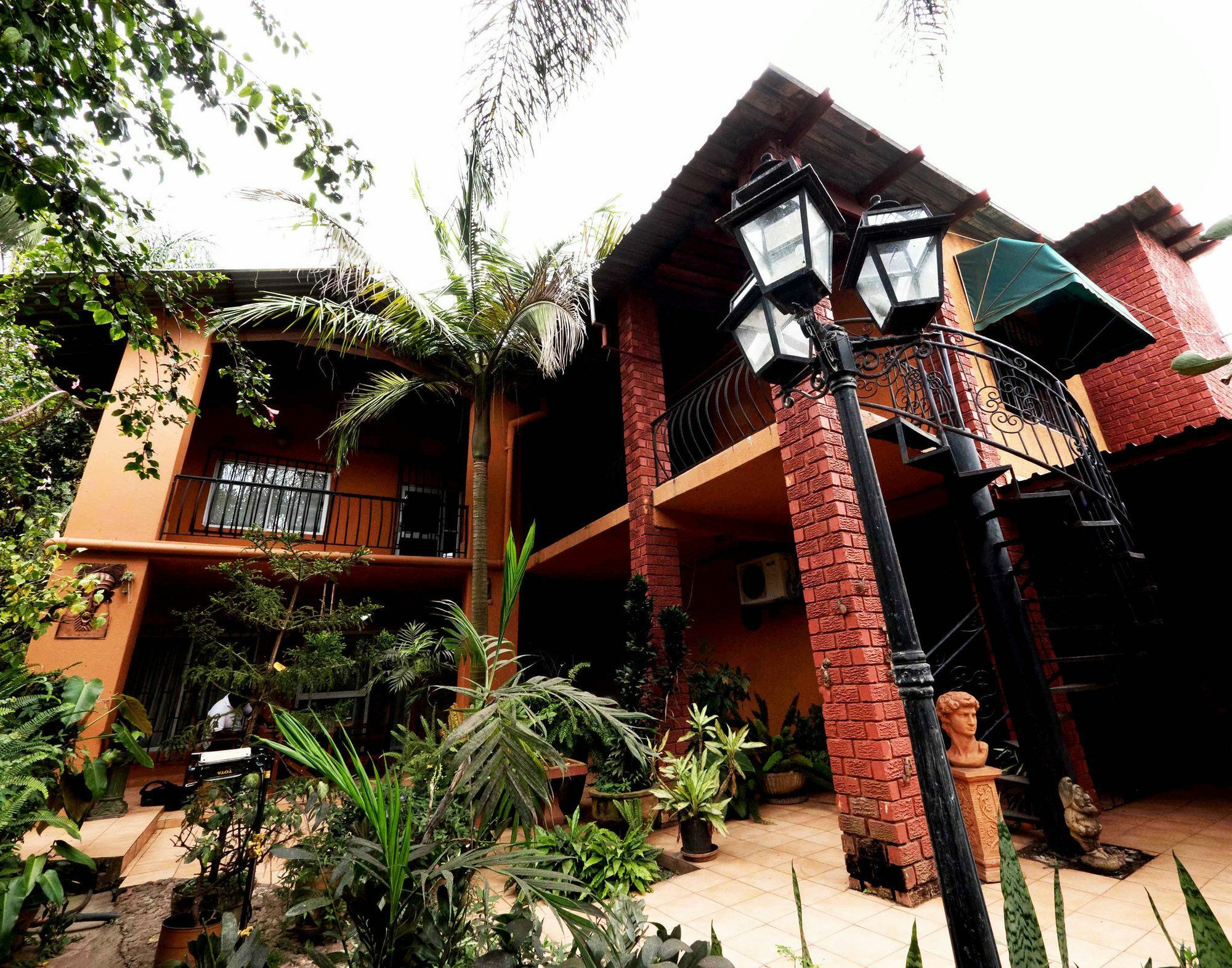 Palmwood Lodge Lusaka Bagian luar foto
